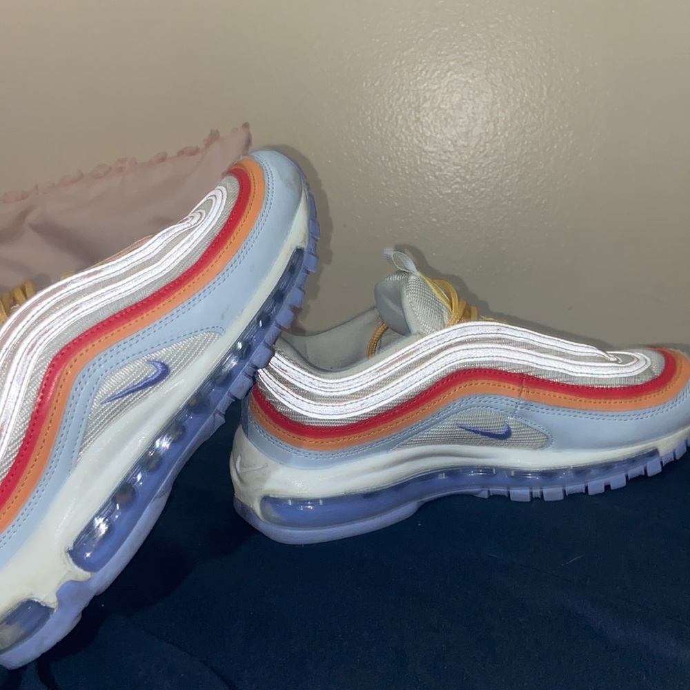 Woman’s Nike Air Max 97 Size: 6